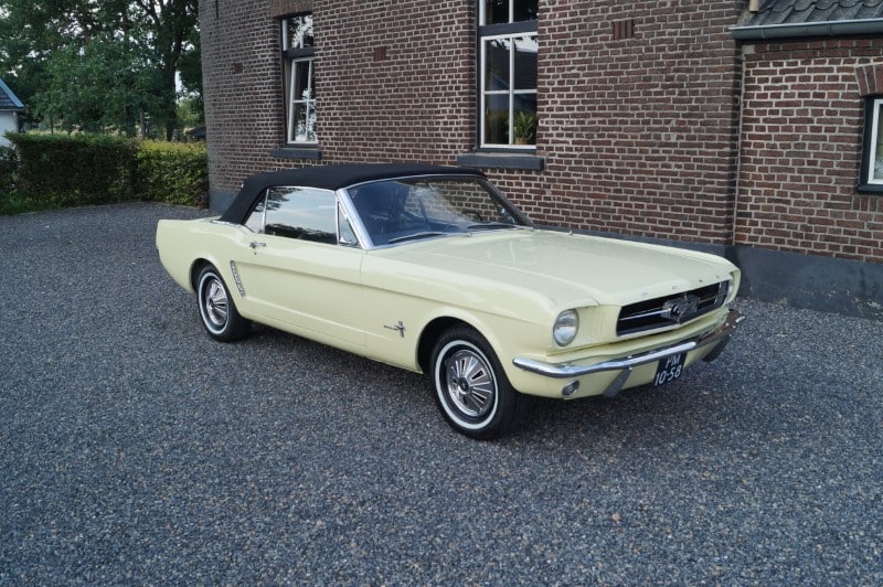 Ford Mustang Cabrio (2)